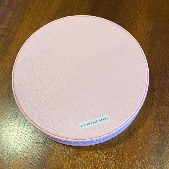 Pandora 20th Anniversary Pink Jewelry Box - Picture 5 of 8